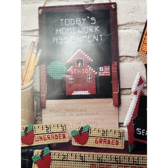 Leisure Arts TEACHER TREASURES PLASTIC CANVAS 1494 Leaflet 12 Designs School - Picture 9 of 11